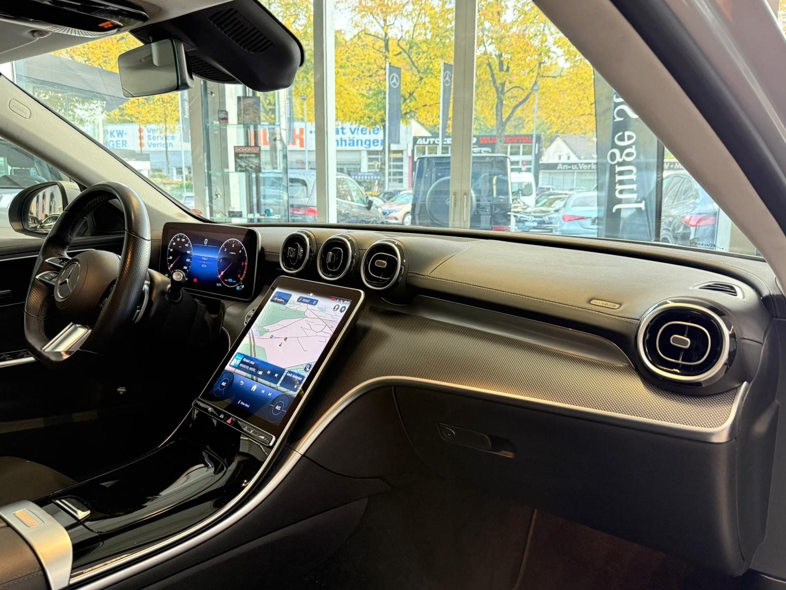 Fahrzeugabbildung Mercedes-Benz C 220d T AMG+PANO+KAMERA+TOTW+LED+CARPLAY+EASYPK