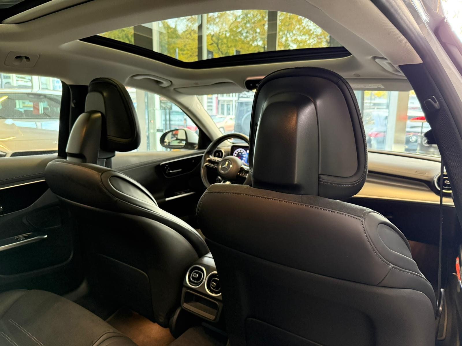 Fahrzeugabbildung Mercedes-Benz C 220d T AMG+PANO+KAMERA+TOTW+LED+CARPLAY+EASYPK