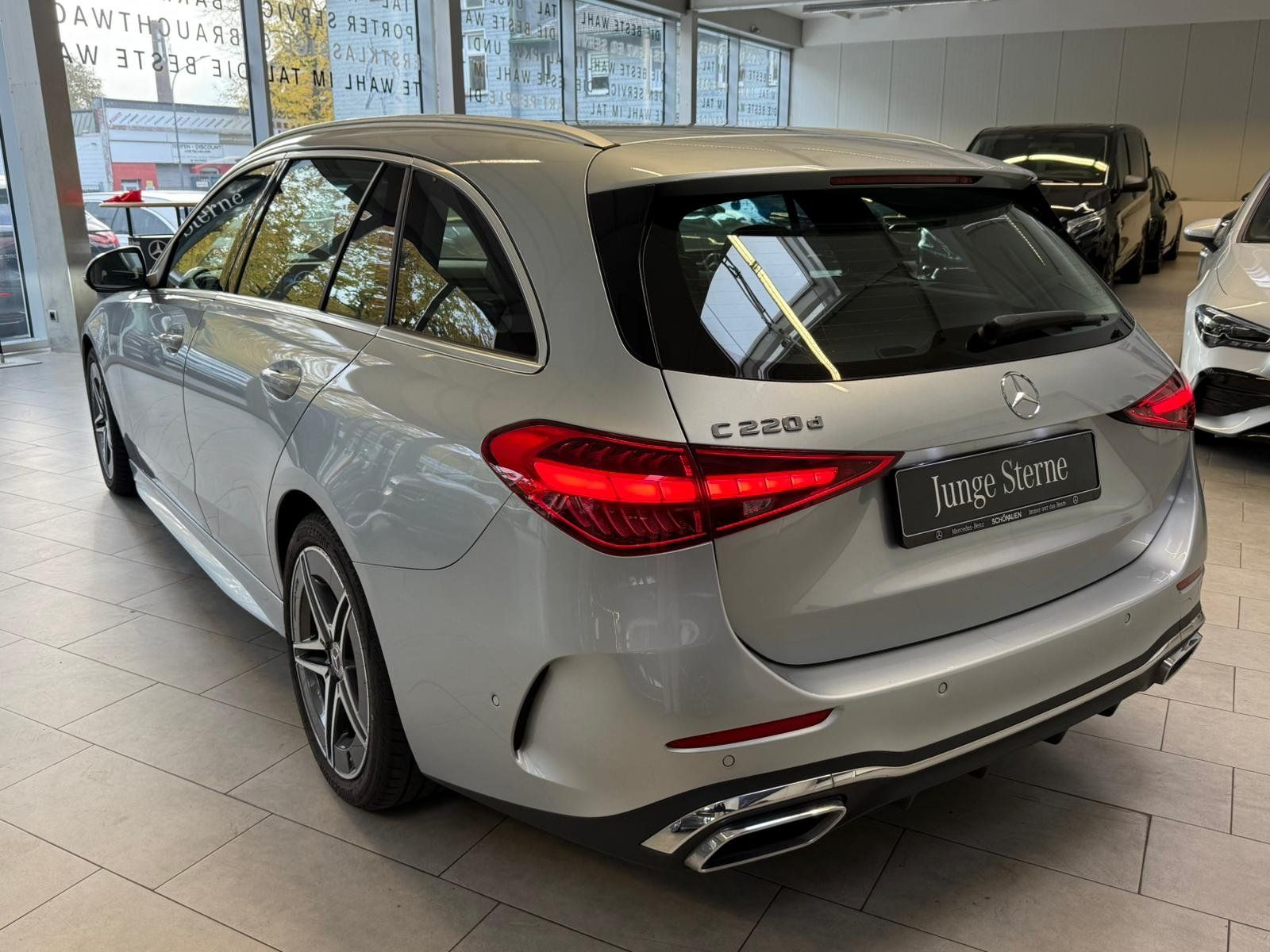 Fahrzeugabbildung Mercedes-Benz C 220d T AMG+PANO+KAMERA+TOTW+LED+CARPLAY+EASYPK