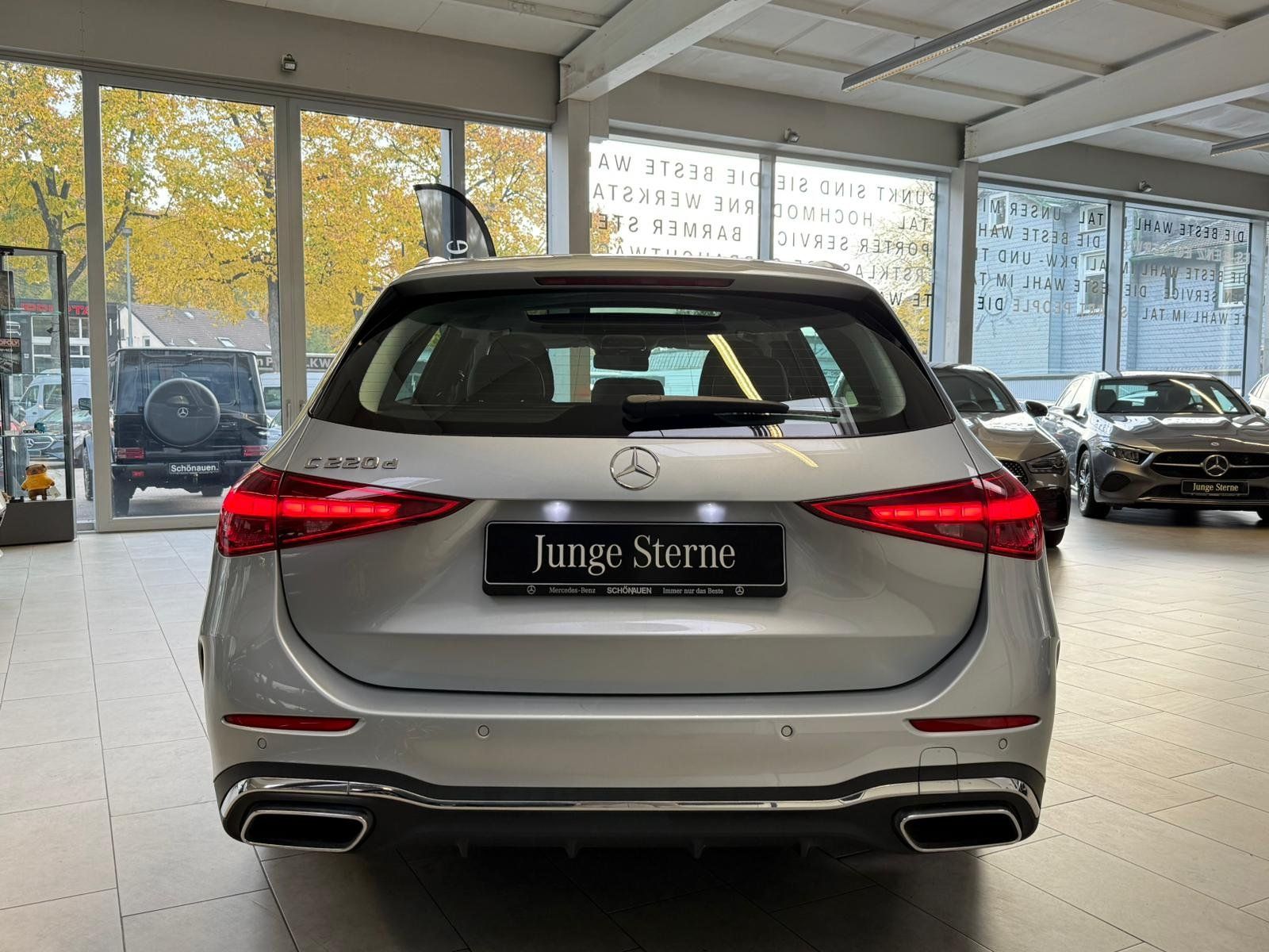 Fahrzeugabbildung Mercedes-Benz C 220d T AMG+PANO+KAMERA+TOTW+LED+CARPLAY+EASYPK