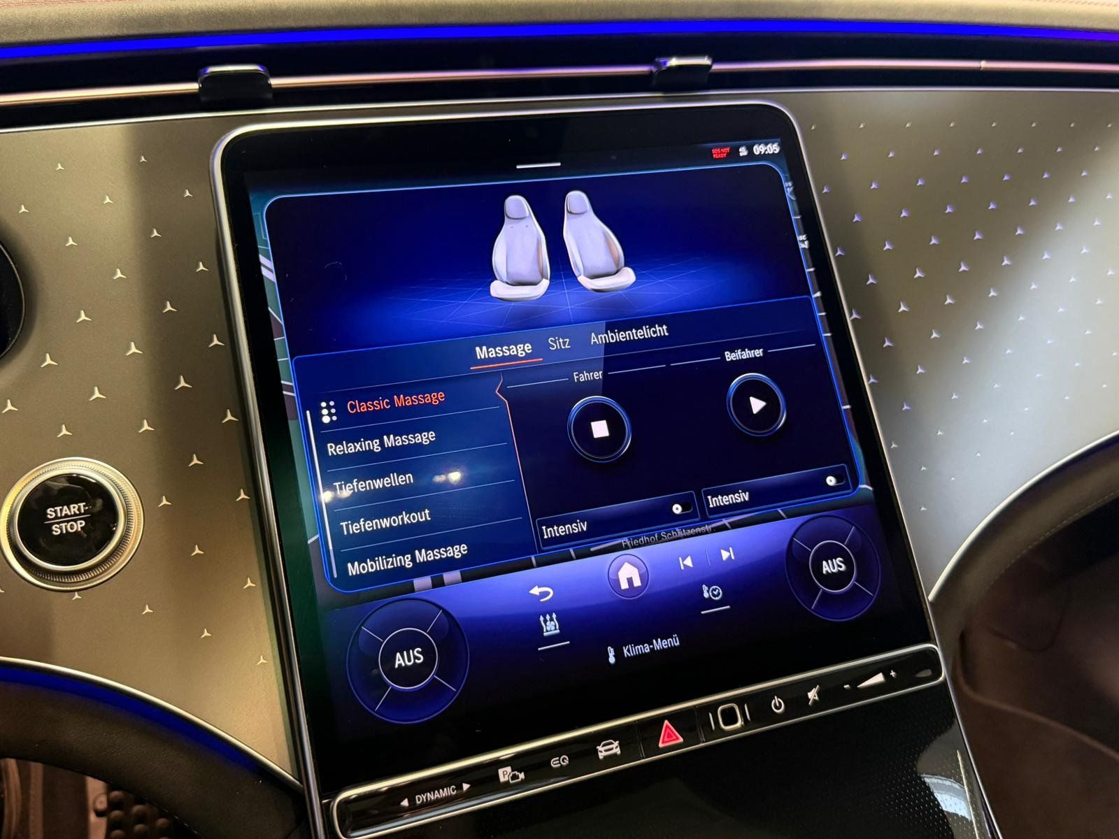 Fahrzeugabbildung Mercedes-Benz EQE 300 AMG PANORAMA+BURMESTER+HUD+MULTIKONTUR