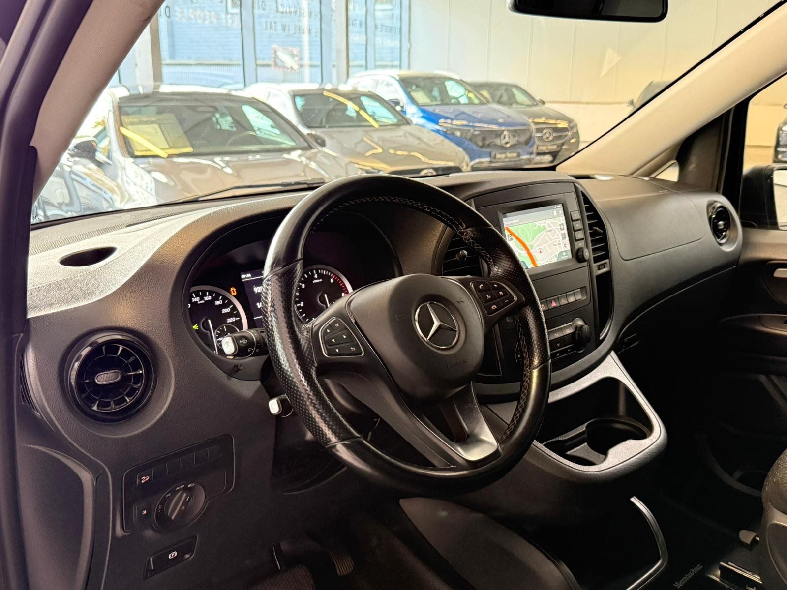 Fahrzeugabbildung Mercedes-Benz Vito 124 CDI 4x4 Mixto Kompakt STDHZ+AHK+LED+DAB