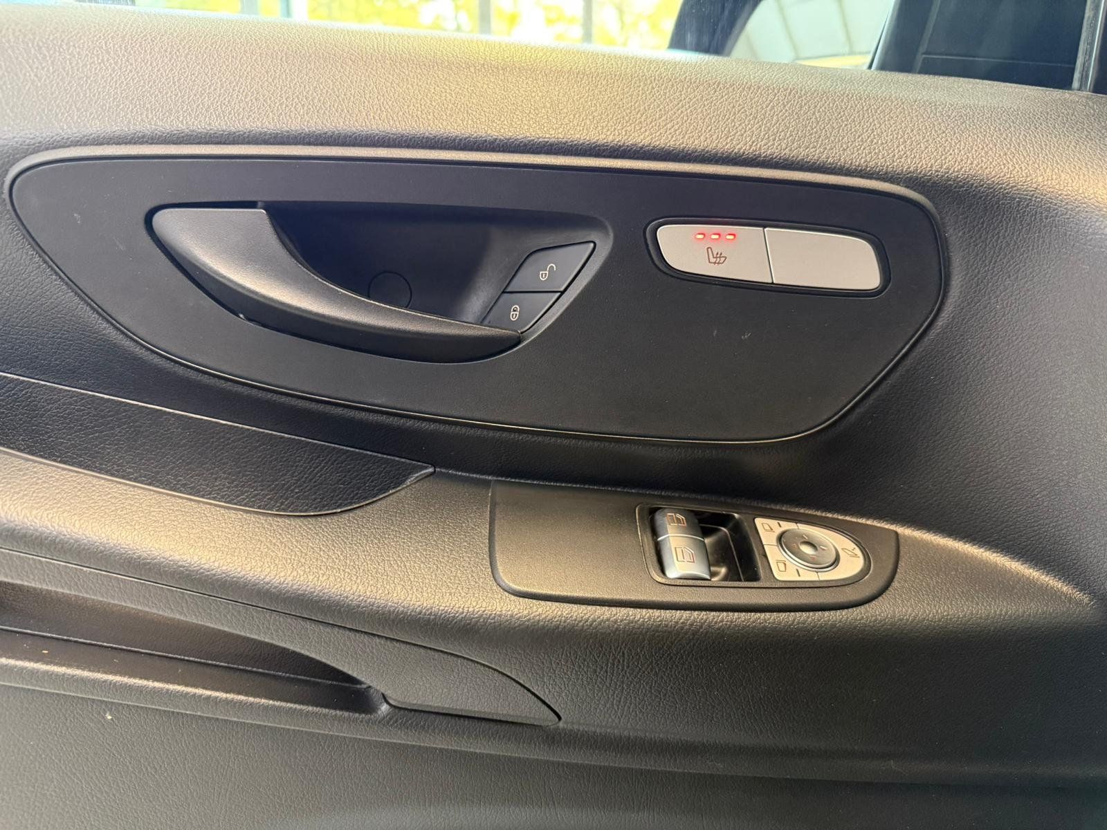 Fahrzeugabbildung Mercedes-Benz Vito 124 CDI 4x4 Mixto Kompakt STDHZ+AHK+LED+DAB