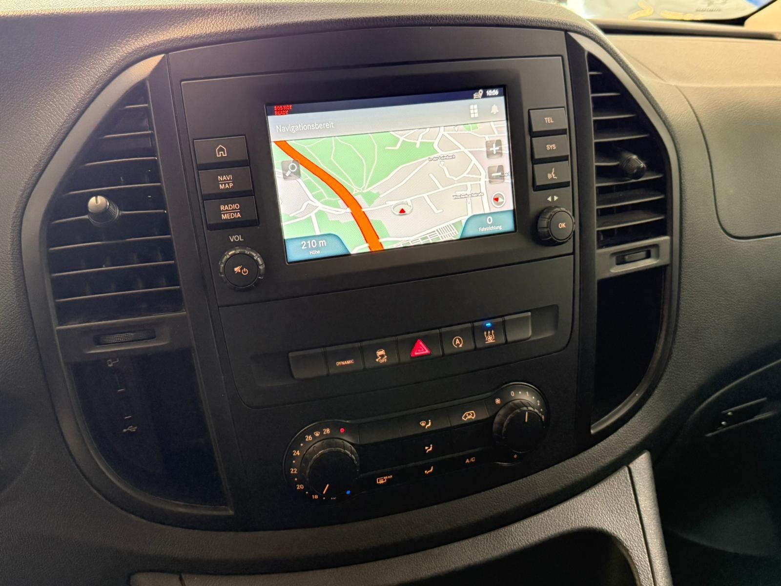 Fahrzeugabbildung Mercedes-Benz Vito 124 CDI 4x4 Mixto Kompakt STDHZ+AHK+LED+DAB