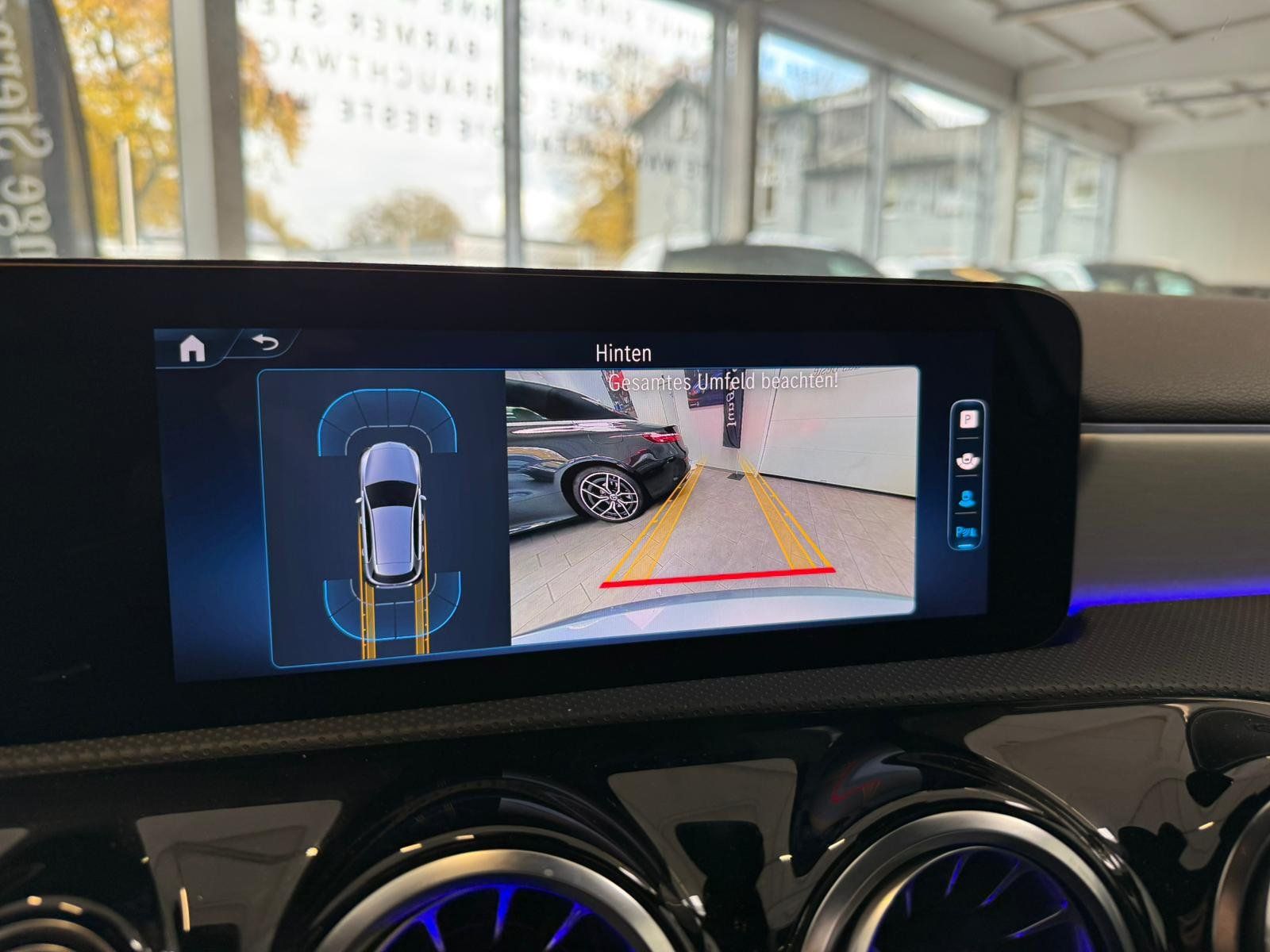 Fahrzeugabbildung Mercedes-Benz A 250e AMG+KAMERA+KEYLESS+TOTW+LED+AMBIENTE+DAB