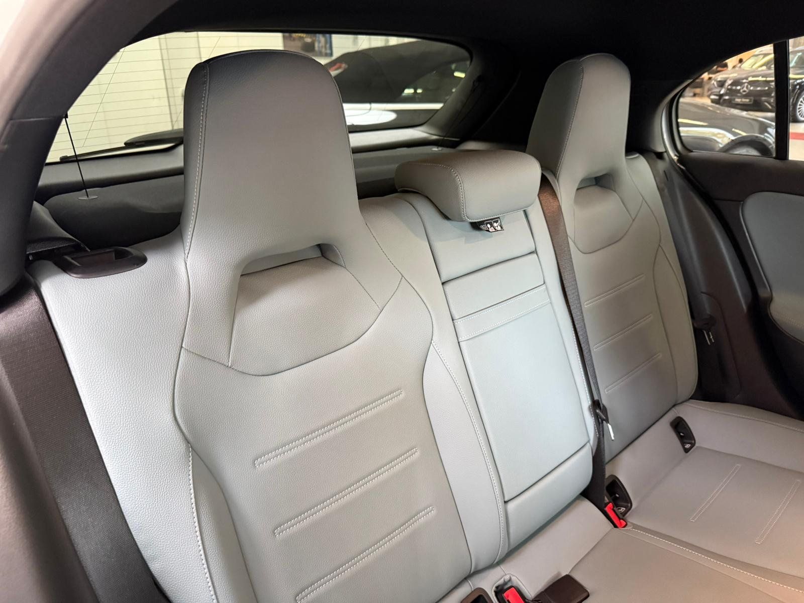 Fahrzeugabbildung Mercedes-Benz A 250e AMG+KAMERA+KEYLESS+TOTW+LED+AMBIENTE+DAB