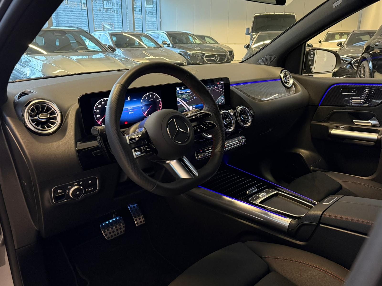 Fahrzeugabbildung Mercedes-Benz B 250 4M AMG+DISTR+MBEAM+NIGHT+MEMORY+KAMERA+DAB