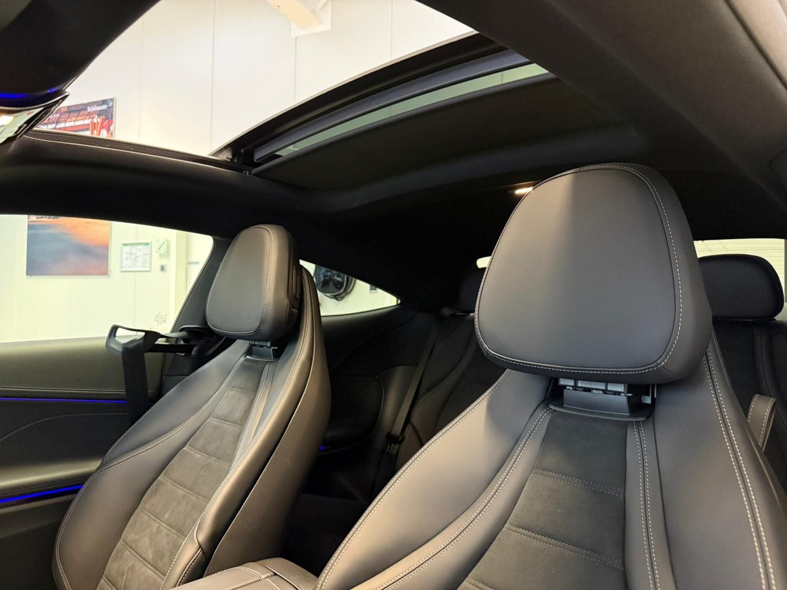 Fahrzeugabbildung Mercedes-Benz CLE 300 e AMG+DISTR+PANO+MEMORY+DIGITAL+360+KEYL
