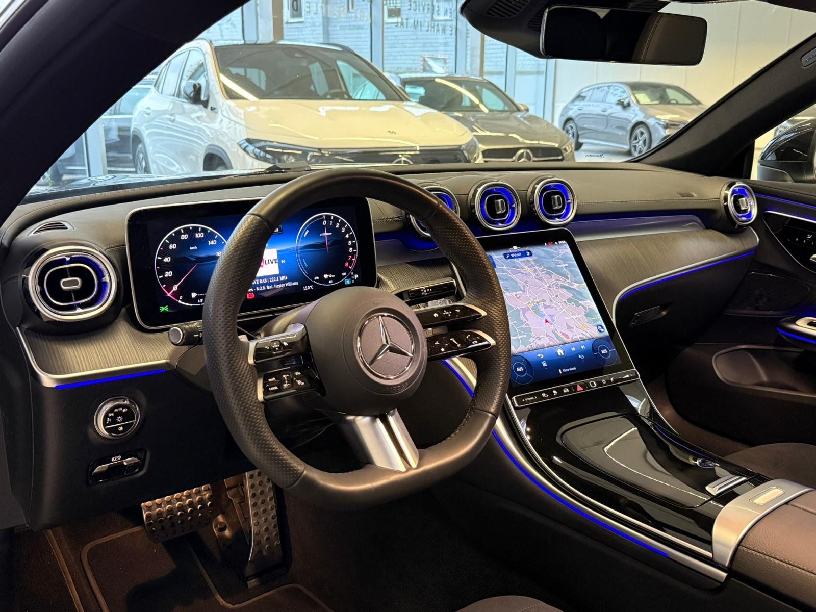 Fahrzeugabbildung Mercedes-Benz CLE 300 e AMG+DISTR+PANO+MEMORY+DIGITAL+360+KEYL