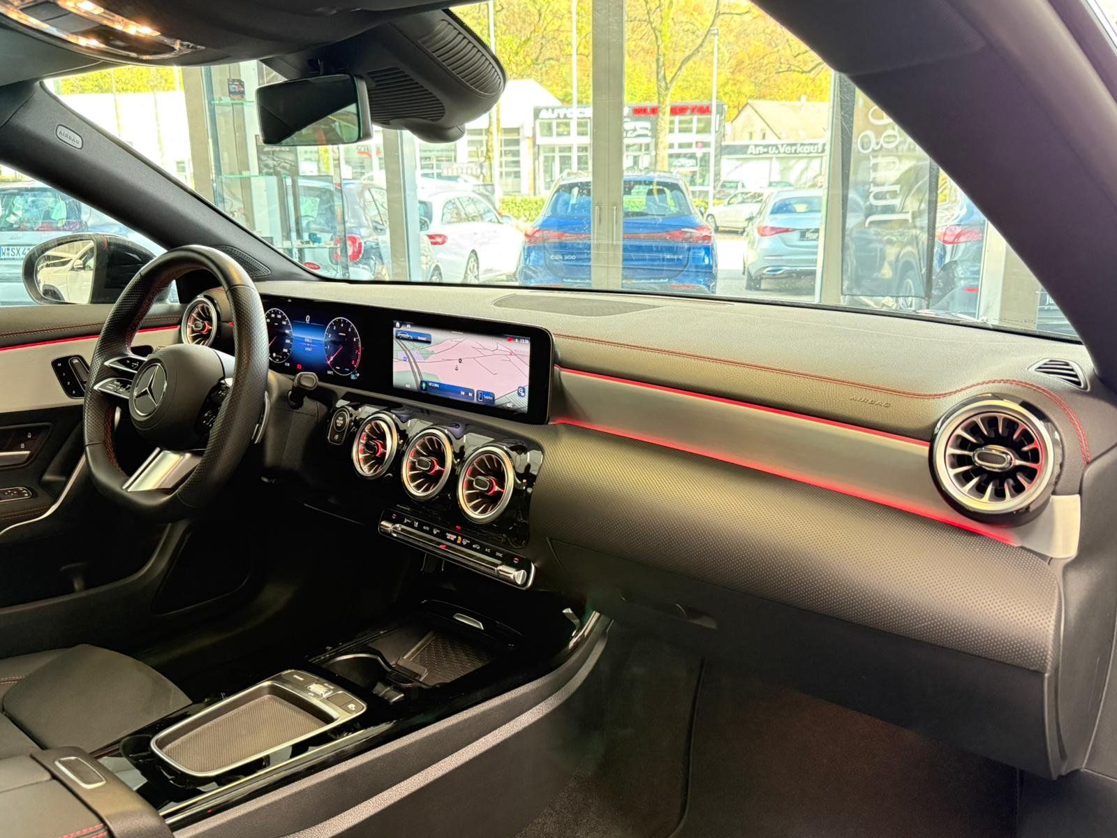 Fahrzeugabbildung Mercedes-Benz CLA 250 4M SB AMG+PANO+MBEAM+MEMORY+NIGHT+KAMERA