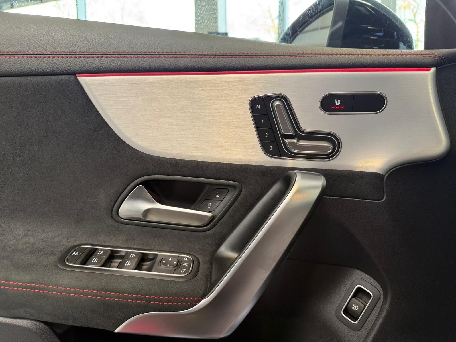 Fahrzeugabbildung Mercedes-Benz CLA 250 4M SB AMG+PANO+MBEAM+MEMORY+NIGHT+KAMERA