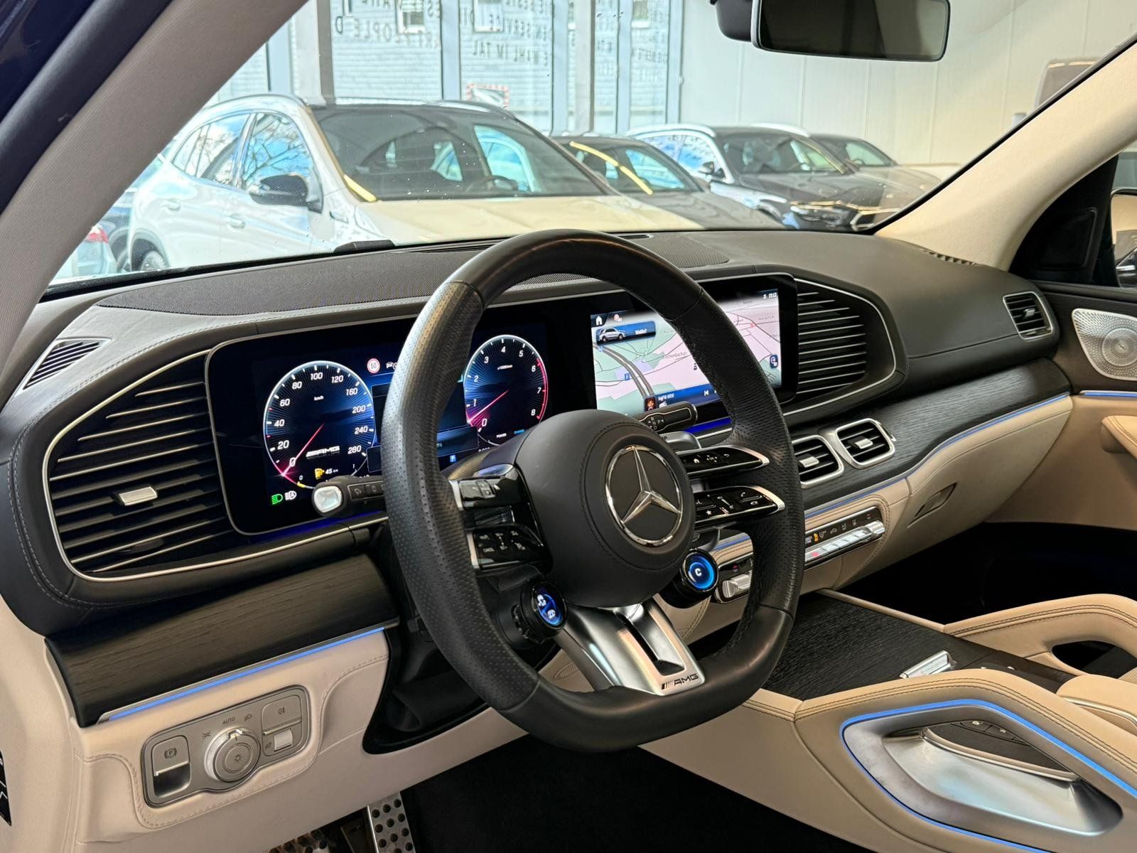 Fahrzeugabbildung Mercedes-Benz GLE 53 4M+ 7-SEATS+DISTR+STDHZ+PANO+AHK+MBEAM