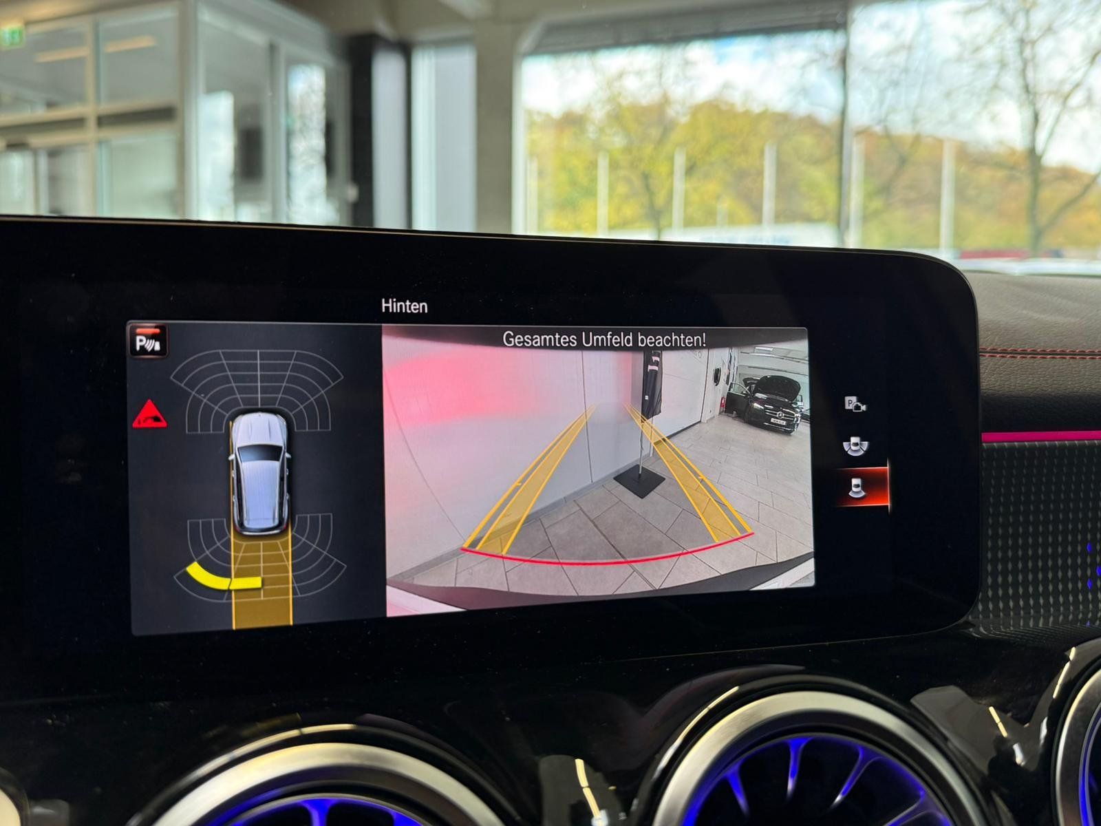 Fahrzeugabbildung Mercedes-Benz EQB 250 AMG+KAMERA+LED+TOTW+CARPLAY+DAB+NAVI