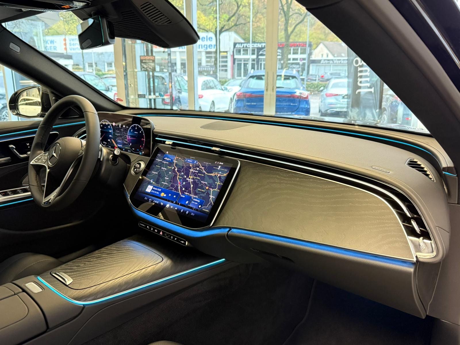 Fahrzeugabbildung Mercedes-Benz E 220d 4M AIRMATIC+DISTR+BURM4D+STDHZ+AHK+MEMORY