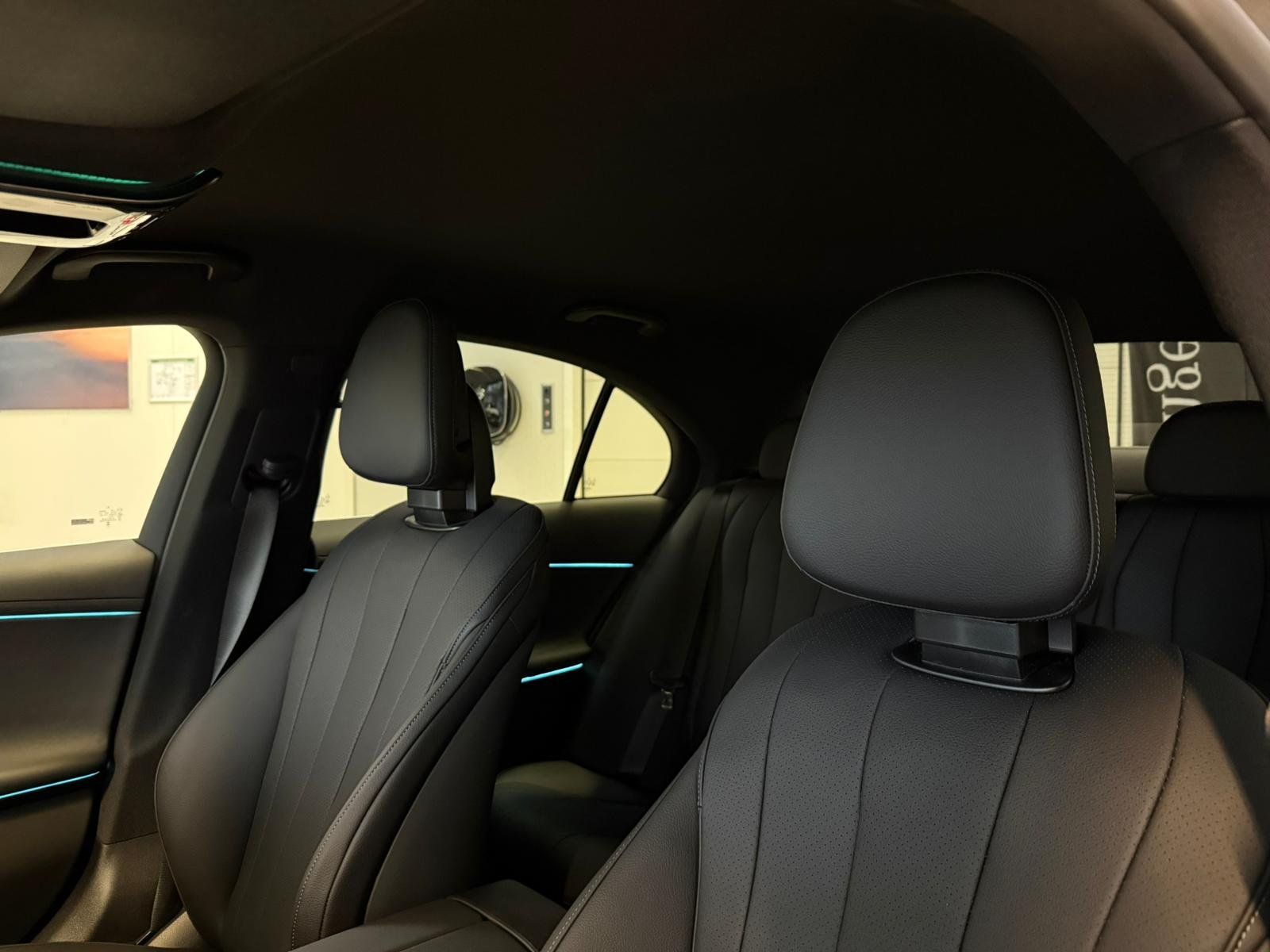 Fahrzeugabbildung Mercedes-Benz E 220d 4M AIRMATIC+DISTR+BURM4D+STDHZ+AHK+MEMORY