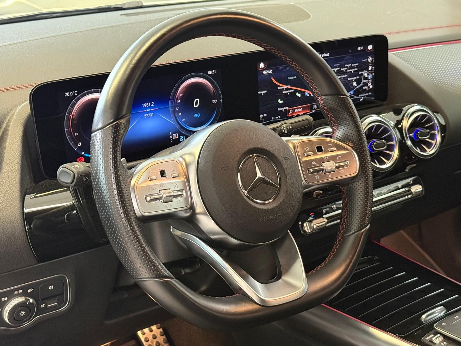 Fahrzeugabbildung Mercedes-Benz EQA 250 AMG+KAMERA+LED+TOTW+CARPLAY+EASYPK+DAB