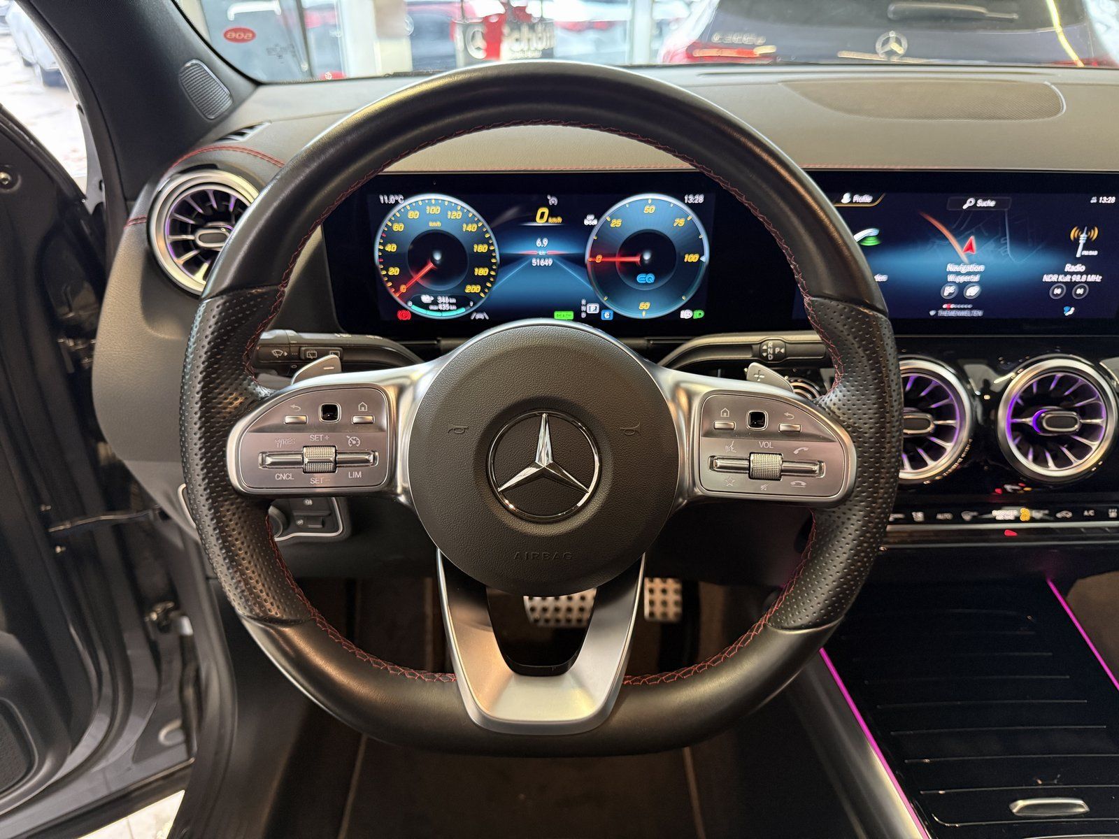 Fahrzeugabbildung Mercedes-Benz EQA 250 AMG+KAMERA+TOTW+CARPLAY+LED+DAB+NAVI