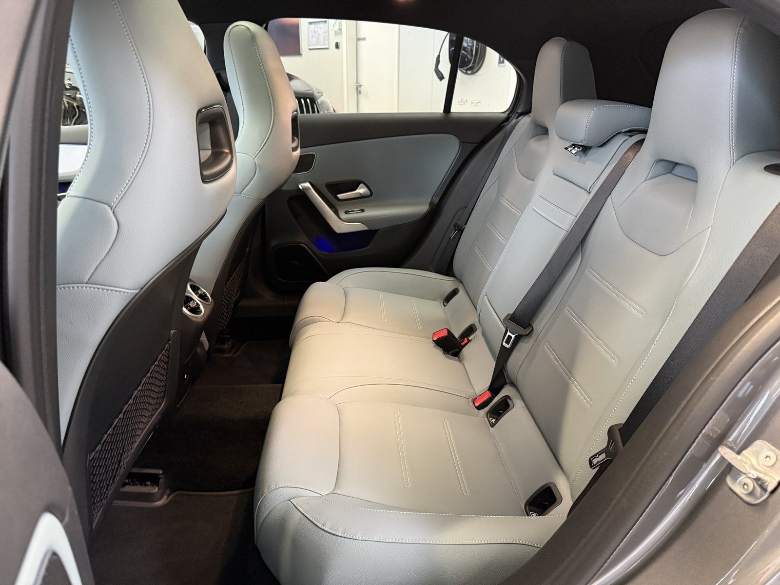 Fahrzeugabbildung Mercedes-Benz A 220d AMG+DISTR+STDHZ+HUD+PANO+MBEAM+NIGHT+360°