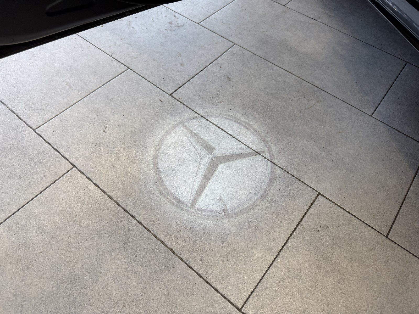 Fahrzeugabbildung Mercedes-Benz A 220d AMG+DISTR+STDHZ+HUD+PANO+MBEAM+NIGHT+360°