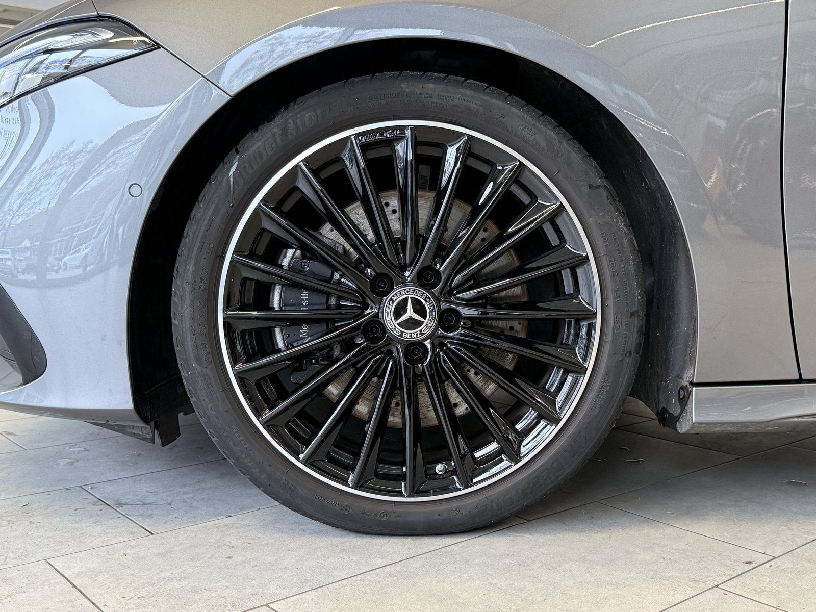 Fahrzeugabbildung Mercedes-Benz A 220d AMG+DISTR+STDHZ+HUD+PANO+MBEAM+NIGHT+360°