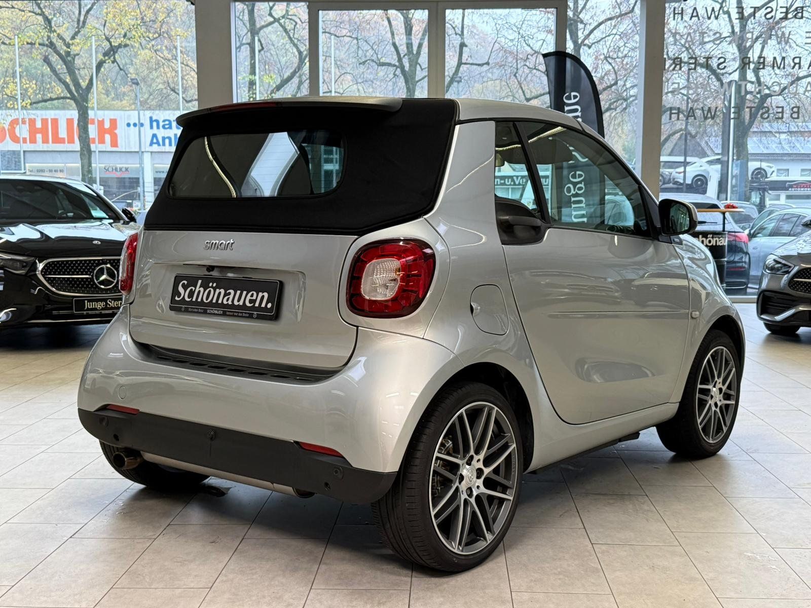 Fahrzeugabbildung Smart fortwo cabrio passion COOL&AUDIO+KAMERA+NAVI+PTS