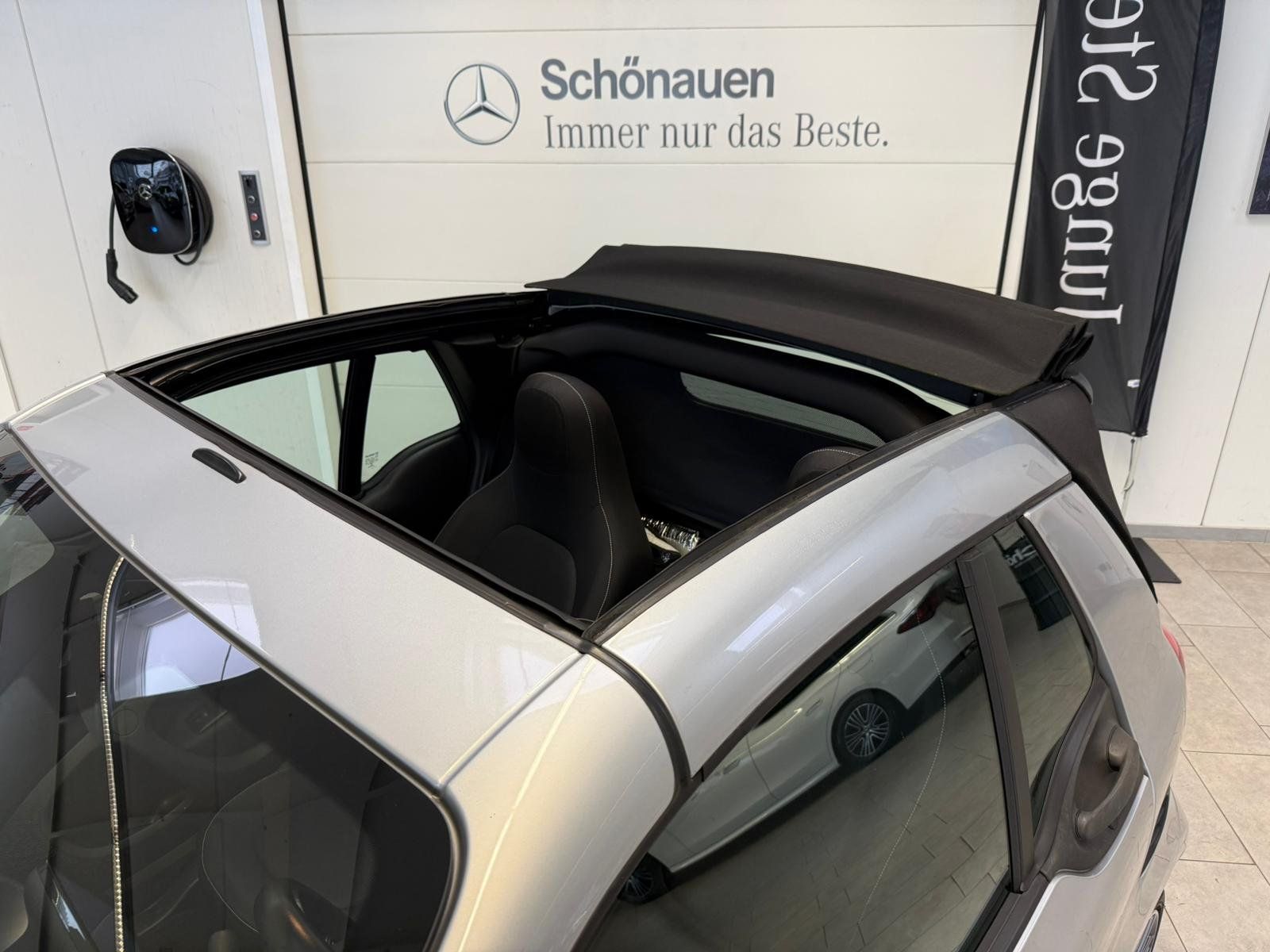 Fahrzeugabbildung Smart fortwo cabrio passion COOL&AUDIO+KAMERA+NAVI+PTS