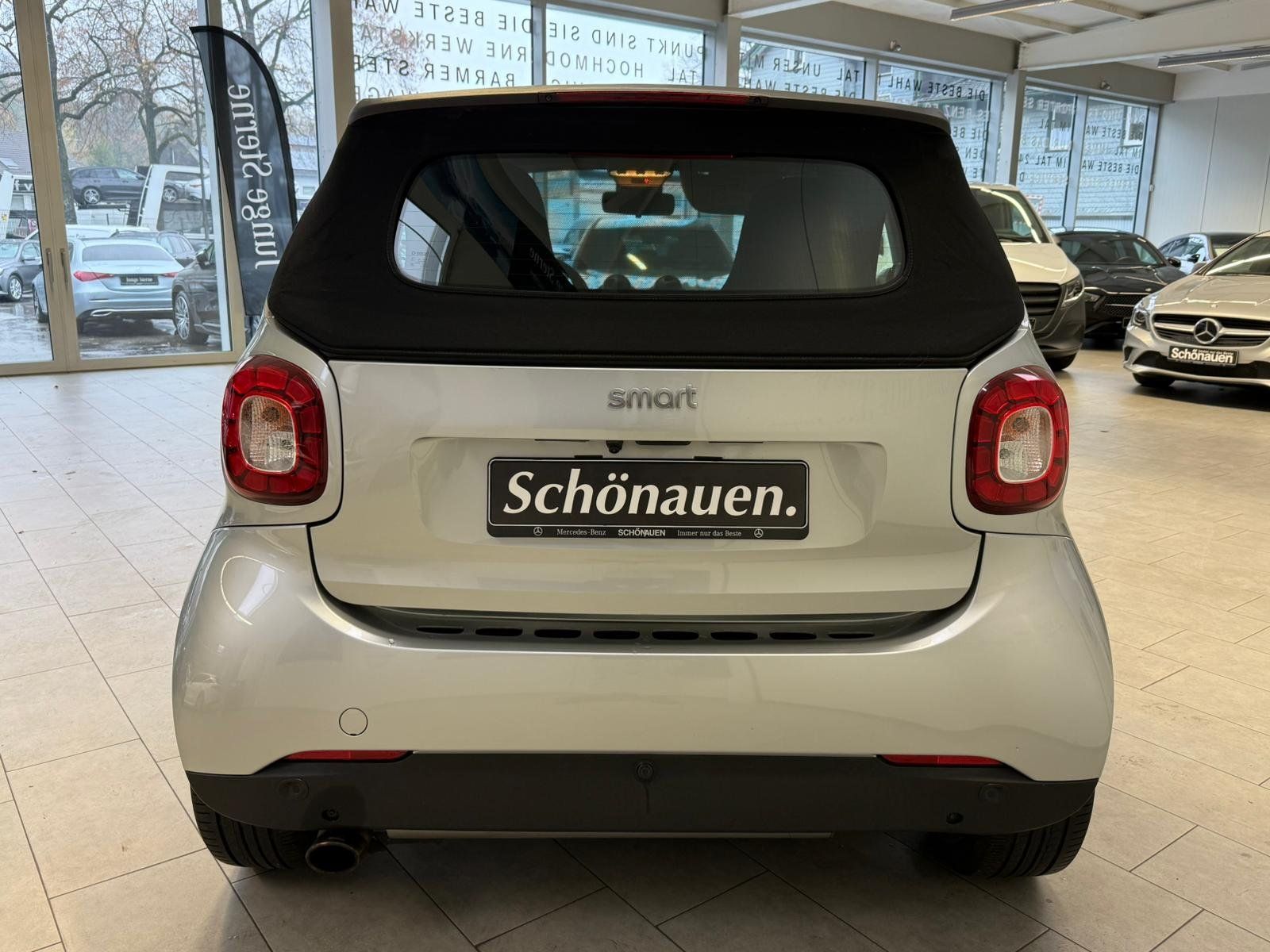 Fahrzeugabbildung Smart fortwo cabrio passion COOL&AUDIO+KAMERA+NAVI+PTS