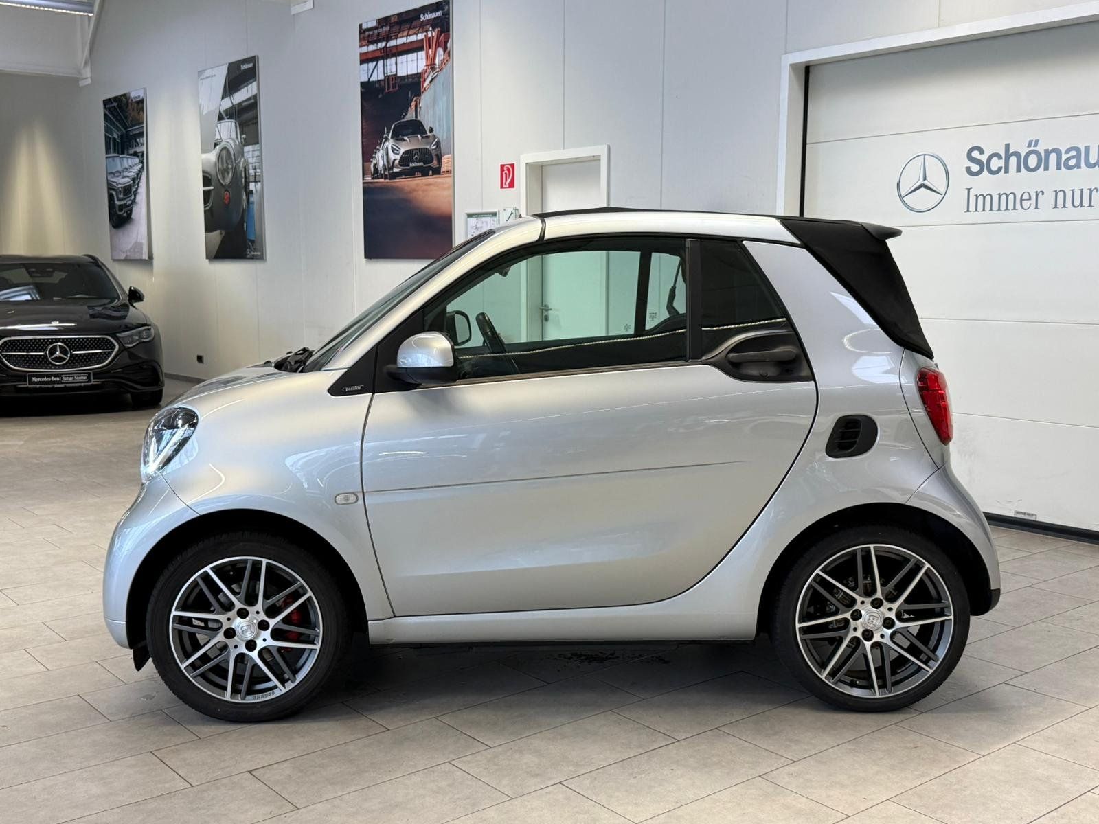 Fahrzeugabbildung Smart fortwo cabrio passion COOL&AUDIO+KAMERA+NAVI+PTS