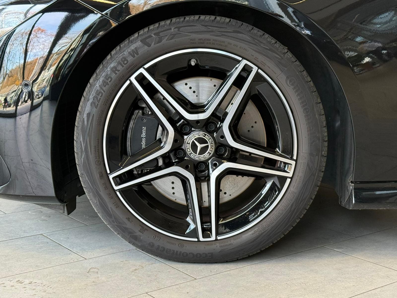 Fahrzeugabbildung Mercedes-Benz CLA 250 4M Coupé AMG BURMESTER+NIGHT+MEMORY+360°