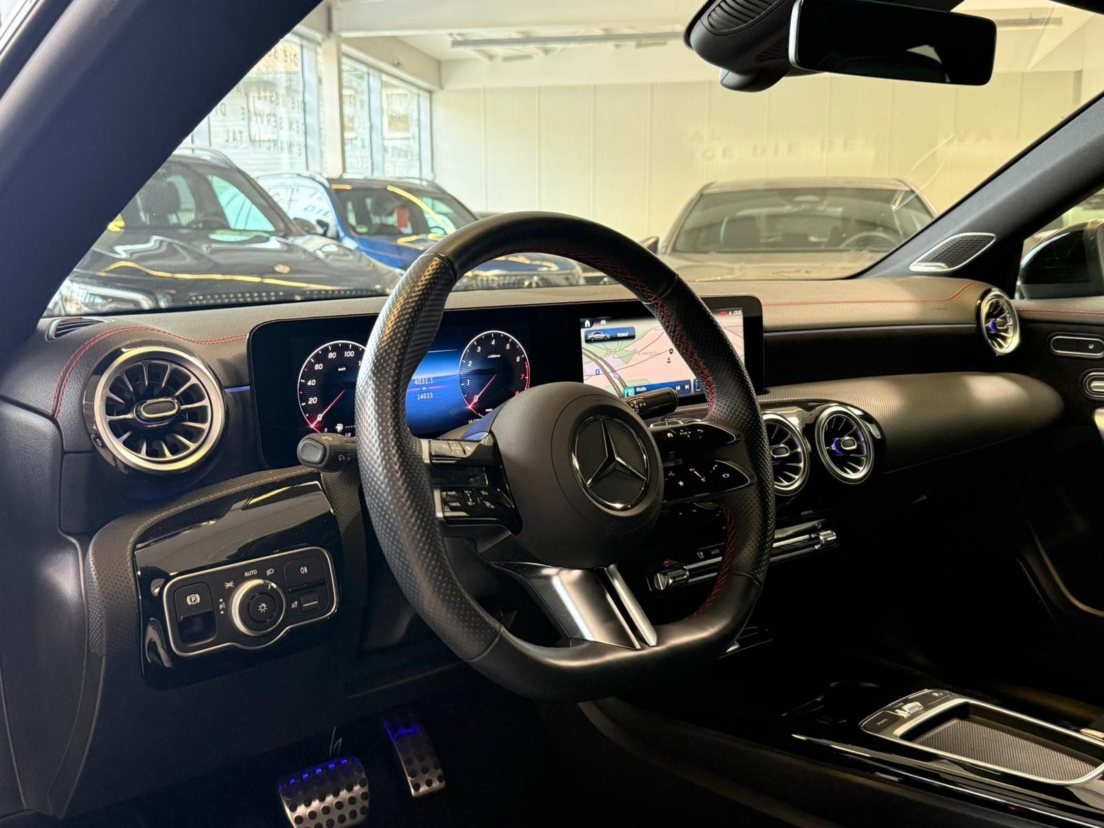 Fahrzeugabbildung Mercedes-Benz CLA 250 4M Coupé AMG BURMESTER+NIGHT+MEMORY+360°