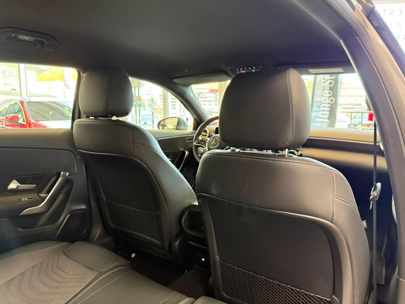 Fahrzeugabbildung Mercedes-Benz A 200 Progressive KAMERA+KEYLESS+TOTW+CARPLAY