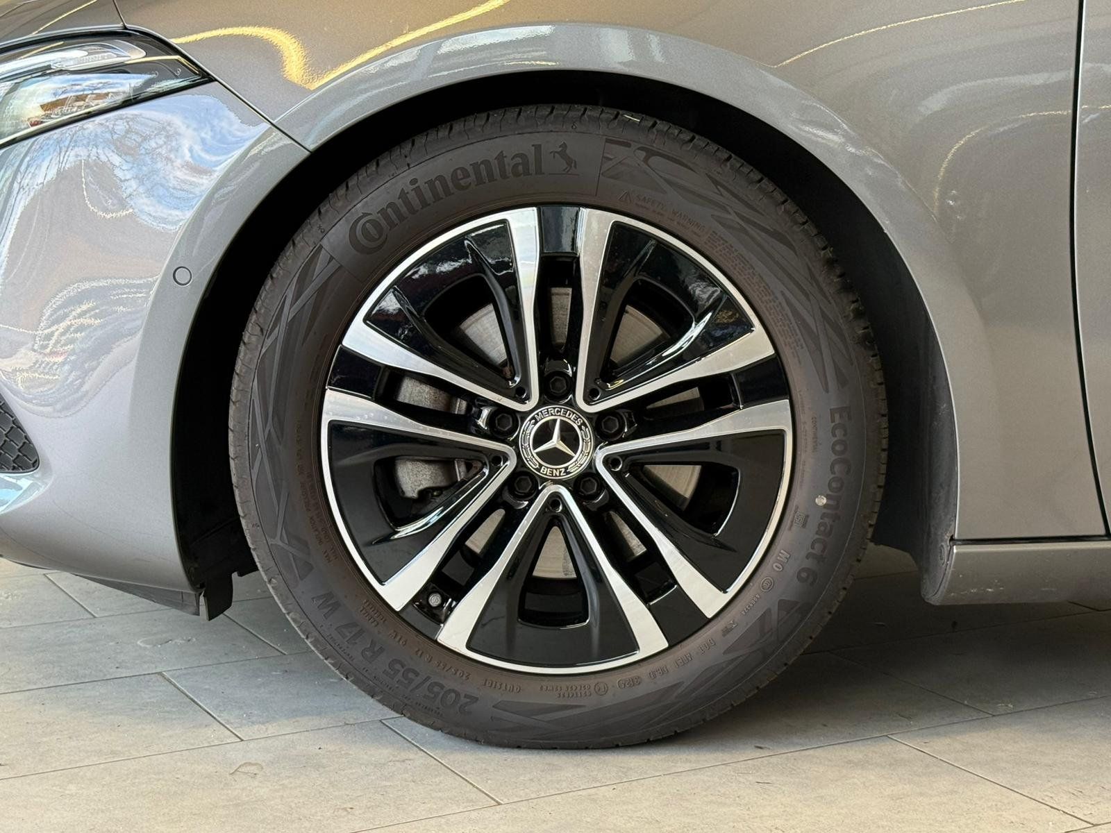 Fahrzeugabbildung Mercedes-Benz A 200 PROGRESSIVE+360°+TOTWINKEL+Laderaumpaket