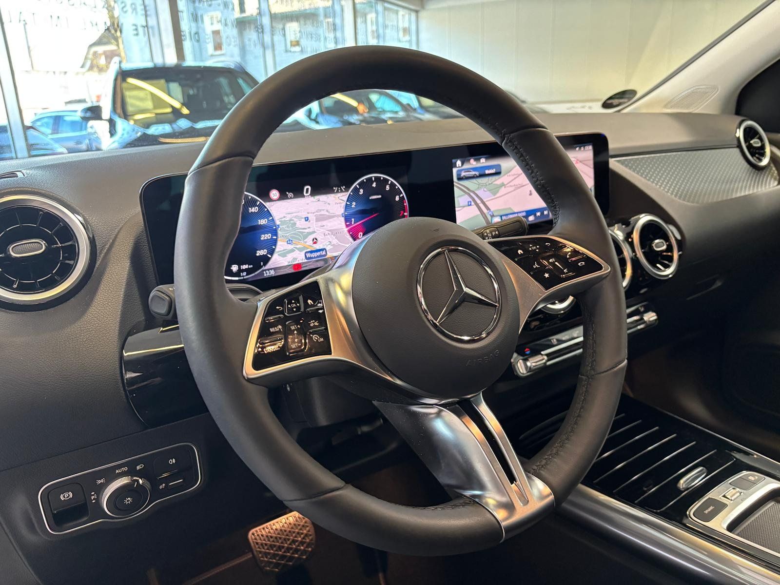 Fahrzeugabbildung Mercedes-Benz B 200 Progressive KAMERA+LED+CARPLAY+EASYPK+DAB