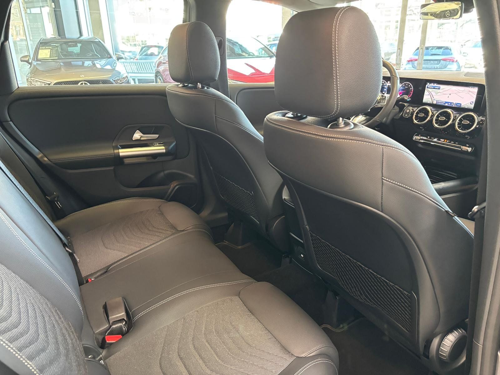 Fahrzeugabbildung Mercedes-Benz B 200 Progressive KAMERA+LED+CARPLAY+EASYPK+DAB