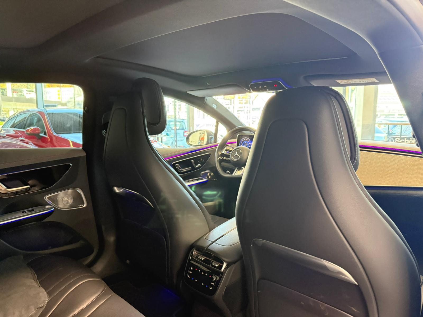 Fahrzeugabbildung Mercedes-Benz EQE 350 4M AMG+AIRMAT+PANO+21+UPE105t€+LEDER+HAL