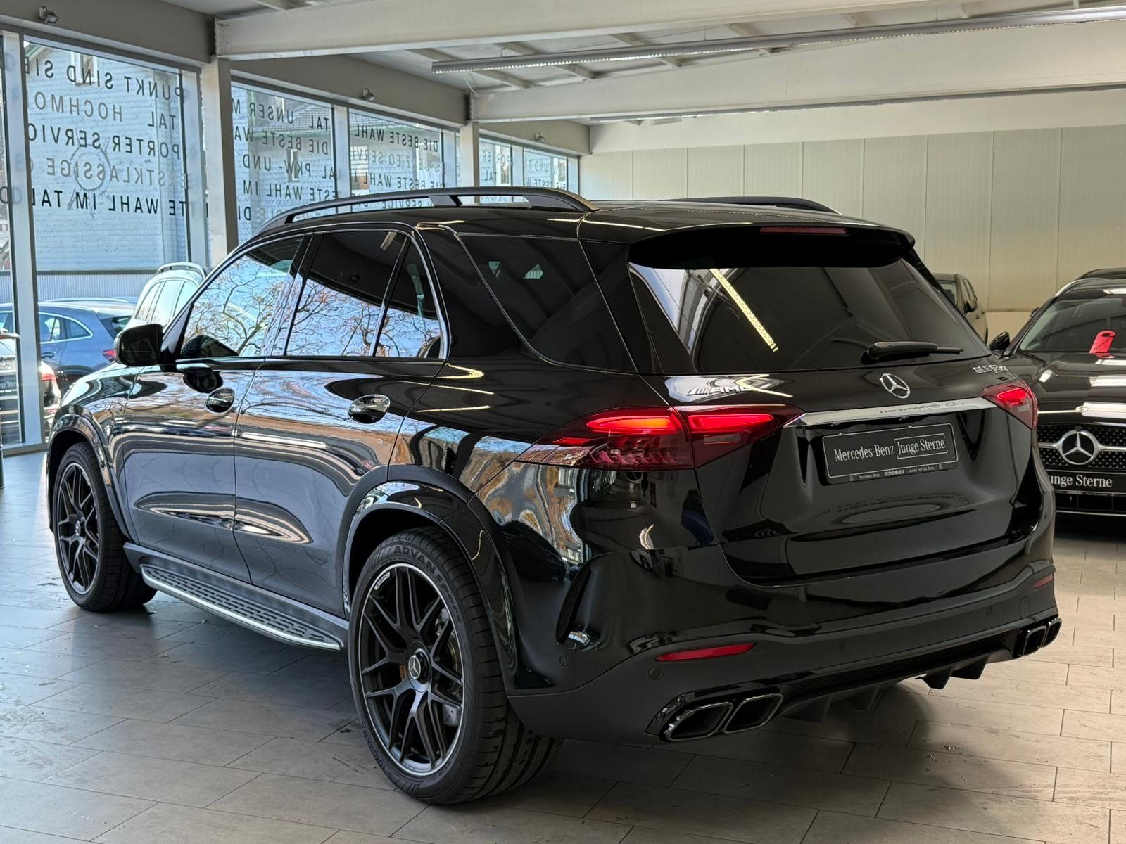 Fahrzeugabbildung Mercedes-Benz Mercedes-AMG GLE 63 S 4M+ KERAMIK+CARBON+AHK+22"