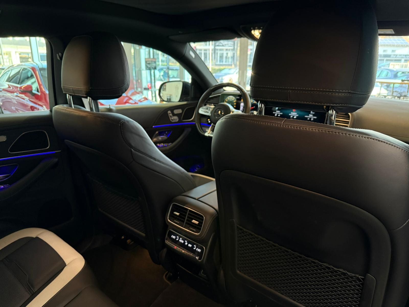 Fahrzeugabbildung Mercedes-Benz GLE 63 S 4M+ Coupé DRIVERS+PANO+MBEAM+HUD+22"