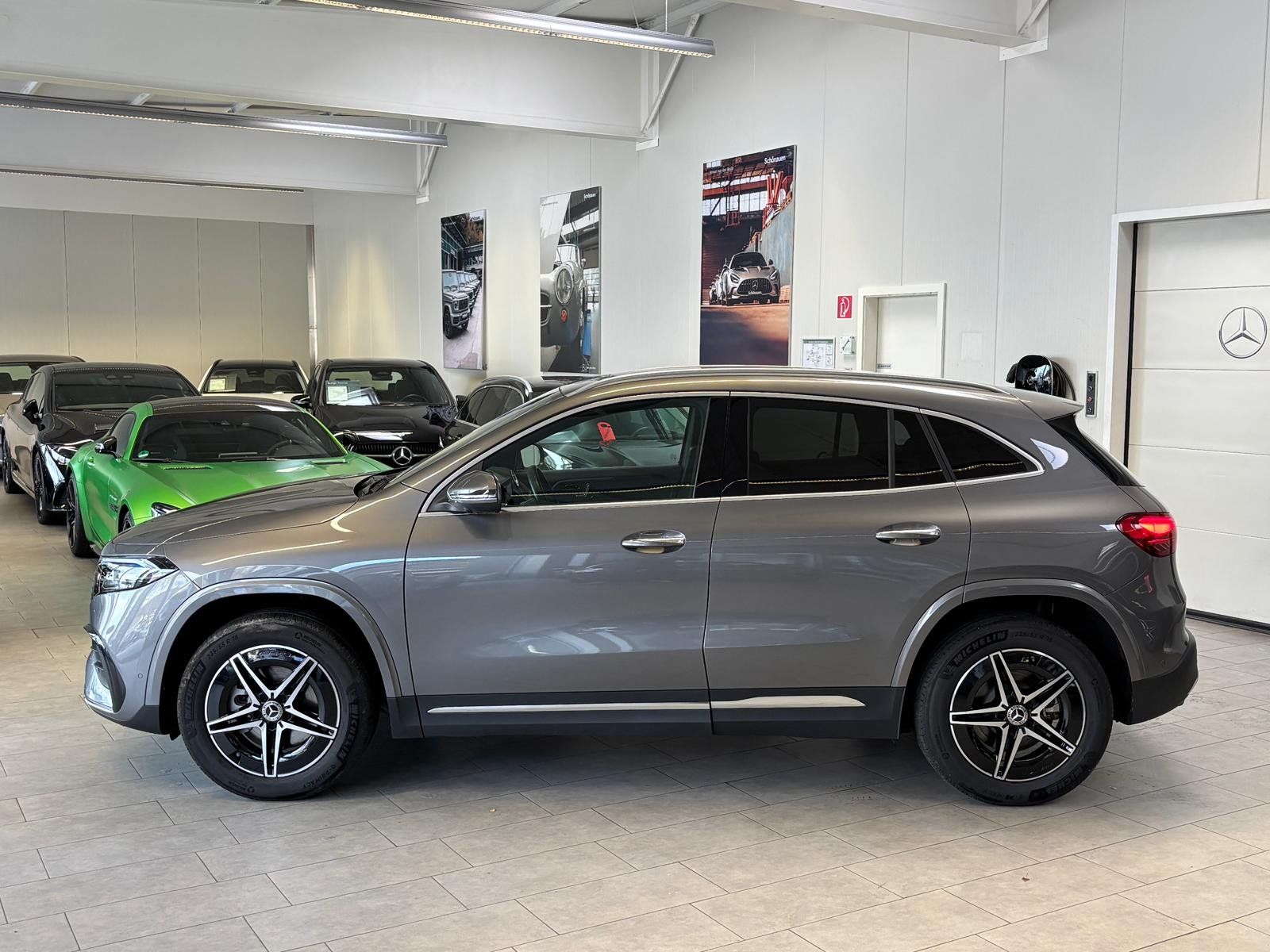 Fahrzeugabbildung Mercedes-Benz EQA 350 4M AMG+PANO+DISTR+HUD+BURMES+360°+MEMORY