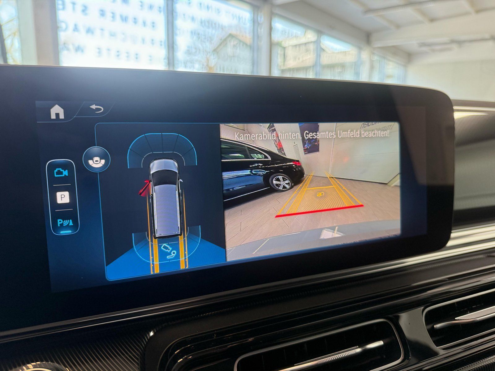 Fahrzeugabbildung Mercedes-Benz V 220d Lang DISTR+AHK+STDHZ+THERMO+TOTW+CARPLAY