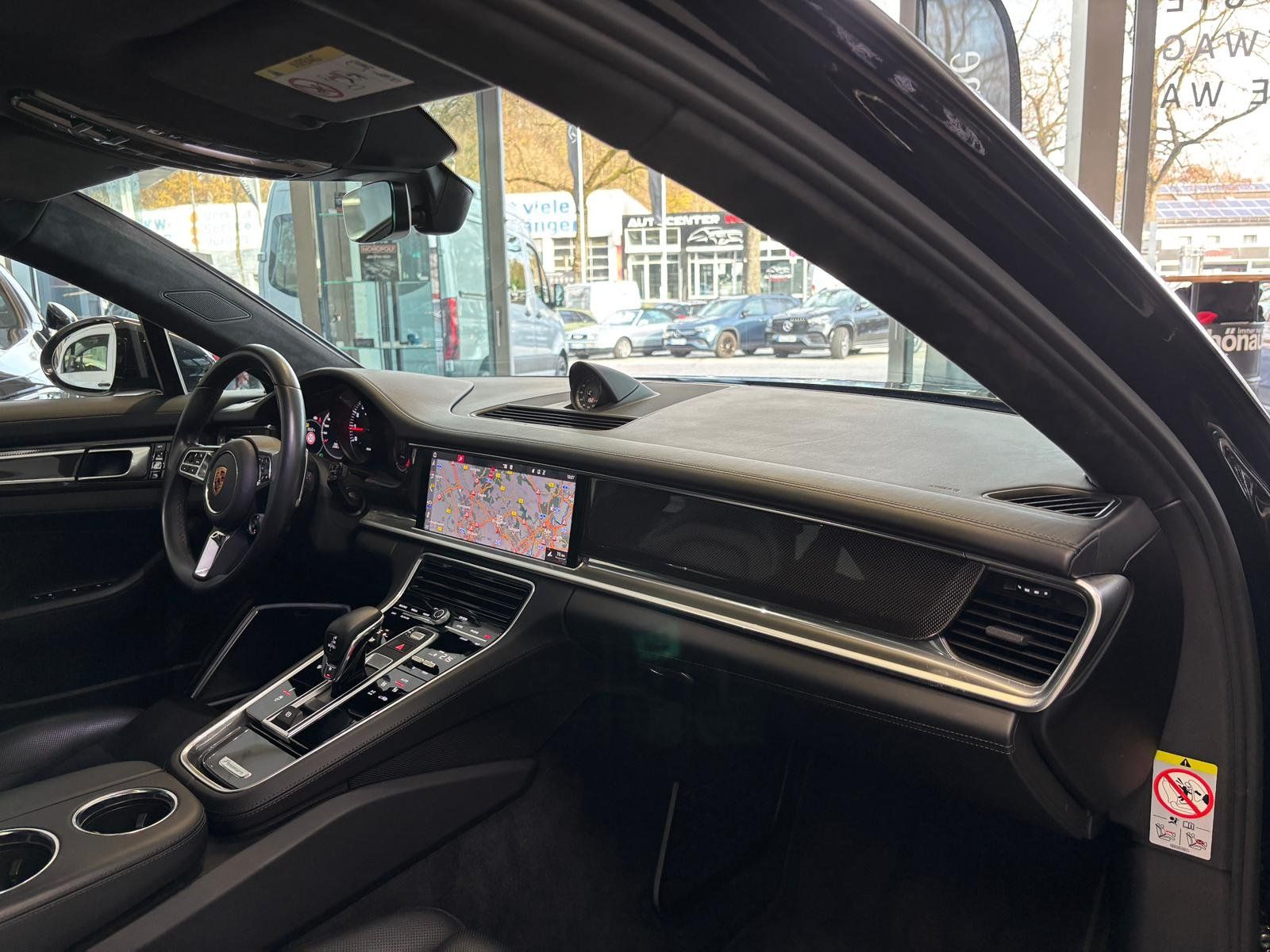 Fahrzeugabbildung Porsche Panamera Turbo KERAMIK+STDHZ+LUFT+BURMES+MASSAGE