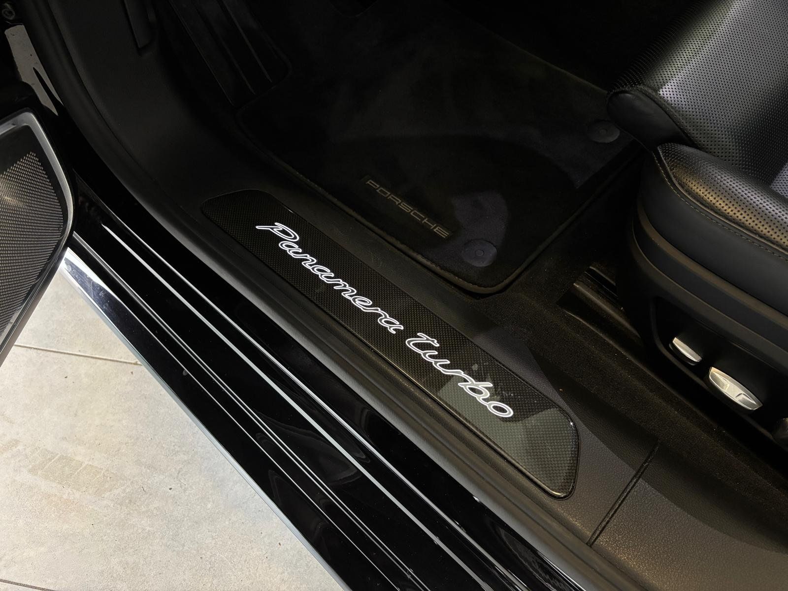 Fahrzeugabbildung Porsche Panamera Turbo KERAMIK+STDHZ+LUFT+BURMES+MASSAGE