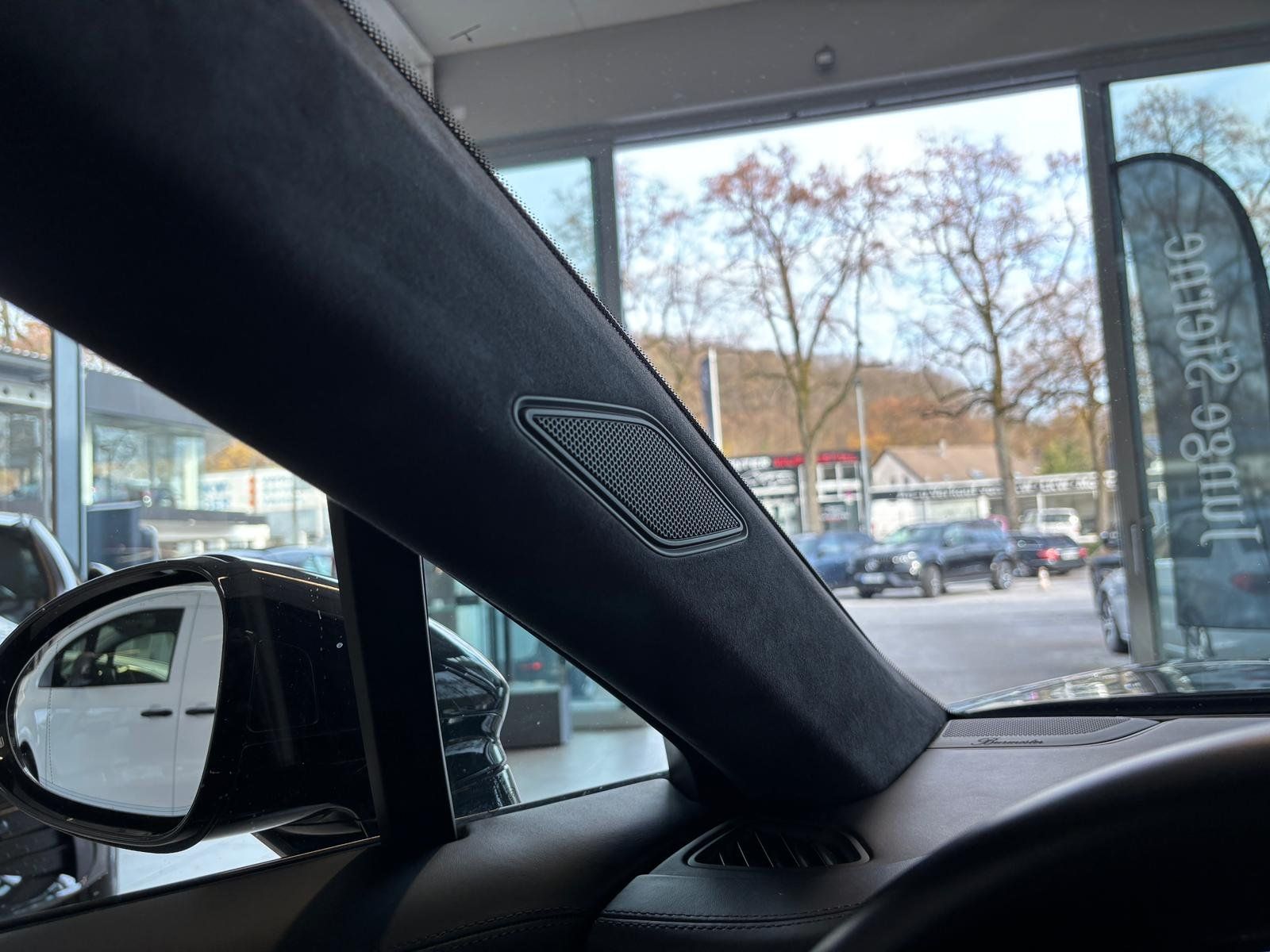 Fahrzeugabbildung Porsche Panamera Turbo KERAMIK+STDHZ+LUFT+BURMES+MASSAGE