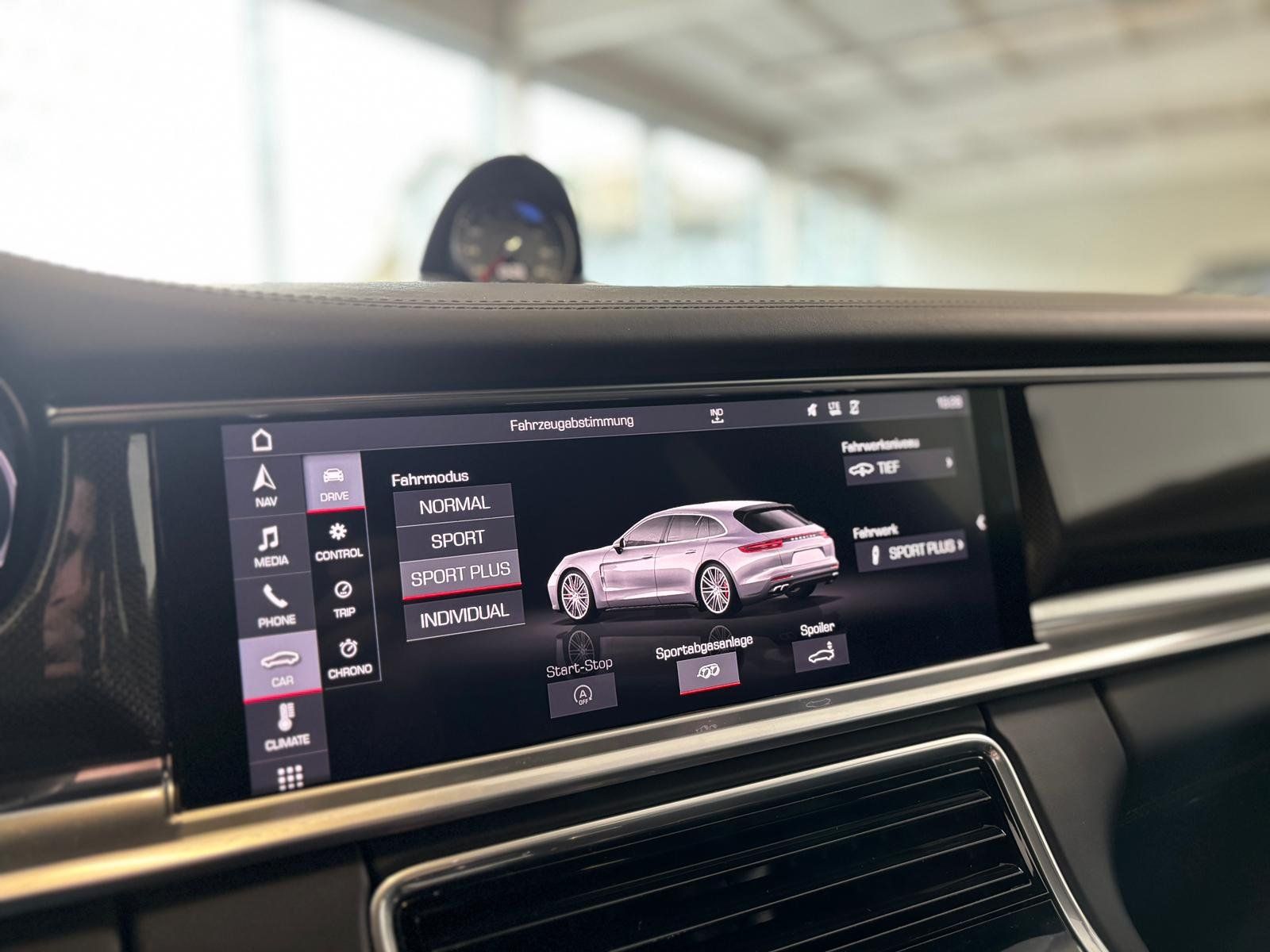 Fahrzeugabbildung Porsche Panamera Turbo KERAMIK+STDHZ+LUFT+BURMES+MASSAGE