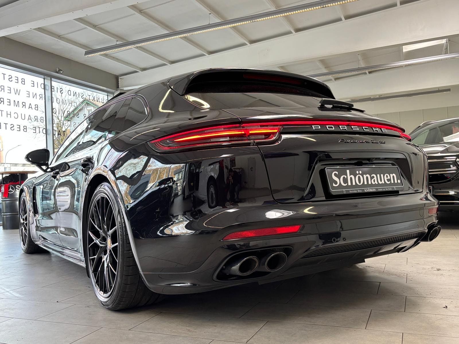 Fahrzeugabbildung Porsche Panamera Turbo KERAMIK+STDHZ+LUFT+BURMES+MASSAGE