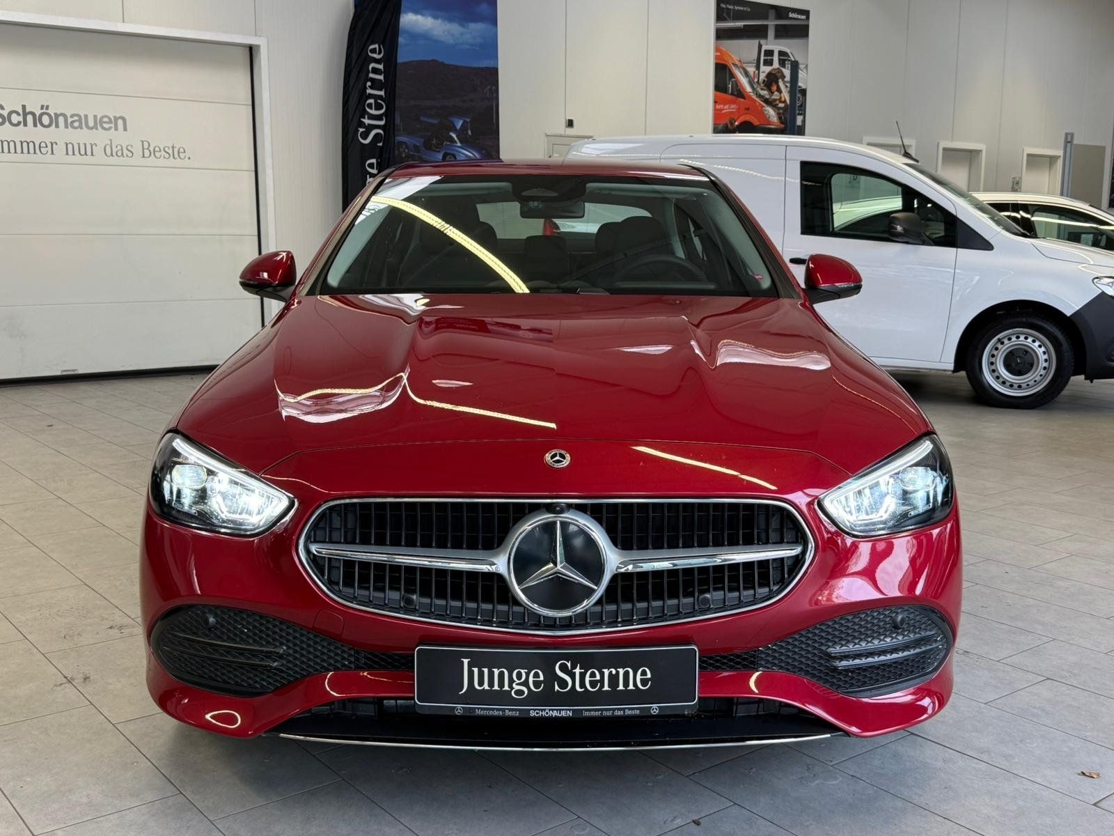 Fahrzeugabbildung Mercedes-Benz C 200 Avantgarde CARPLAY+360°+LED+TOTW+AMBIENTE