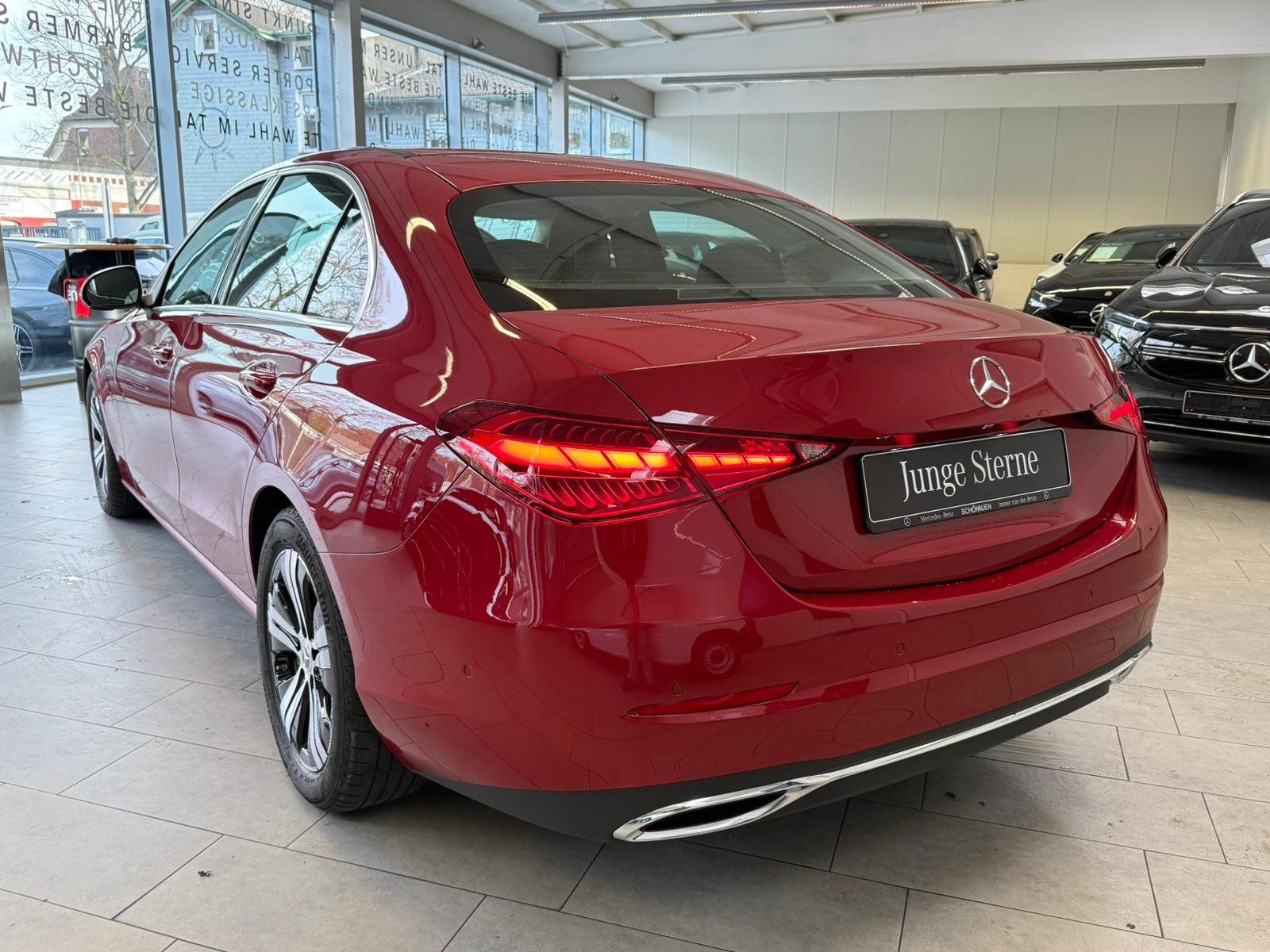 Fahrzeugabbildung Mercedes-Benz C 200 Avantgarde CARPLAY+360°+LED+TOTW+AMBIENTE