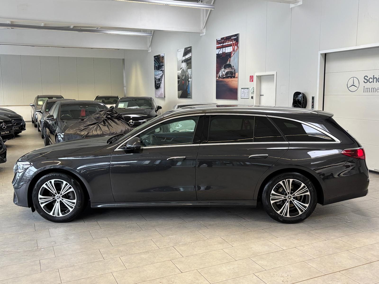 Fahrzeugabbildung Mercedes-Benz E 200 T Avantgarde DISTR+AHK+DIGITAL+MEMORY+360°