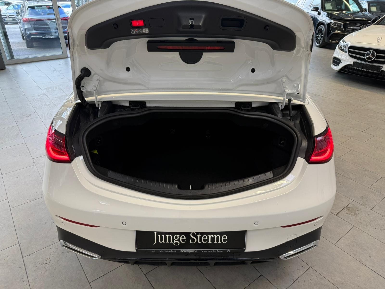 Fahrzeugabbildung Mercedes-Benz CLE 200 Cabrio AMG+NIGHT+MEMORY+DIGITAL+360+KEYL