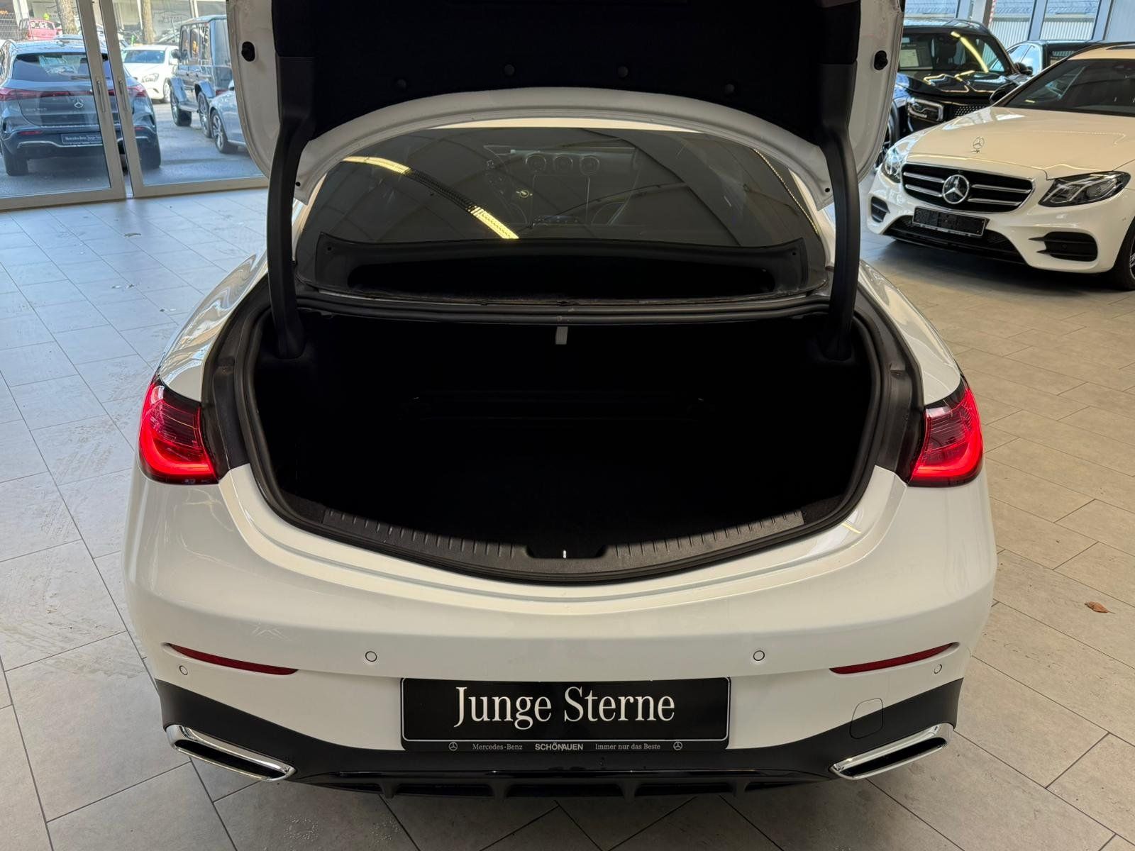 Fahrzeugabbildung Mercedes-Benz CLE 300 4M Coupé AMG+DISTR+HUD+PANO+BURM+NIGHT