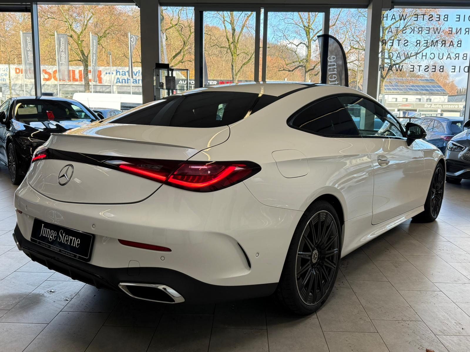 Fahrzeugabbildung Mercedes-Benz CLE 300 4M Coupé AMG+DISTR+HUD+PANO+BURM+NIGHT